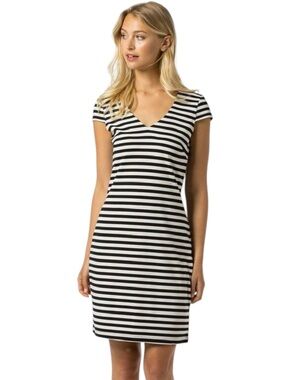 Soyaconcept Black/White Stripe V-Neck Cap Sleeve Fitted Dress (XS)